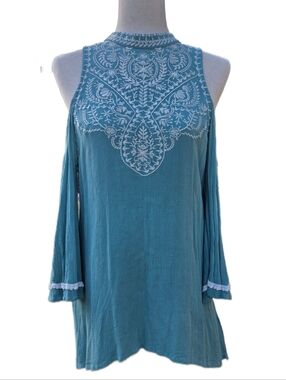 ​Xhilaration Embroidered Cold Shoulder Boho Peasant Top Tunic Dusty Teal Blue M